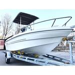 T-Top montiert auf einem GFK Boot mit Center Konsole