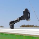 Railblaza Fish Finder Mount R-Lock Hook 2 mit Lowrance Echolot